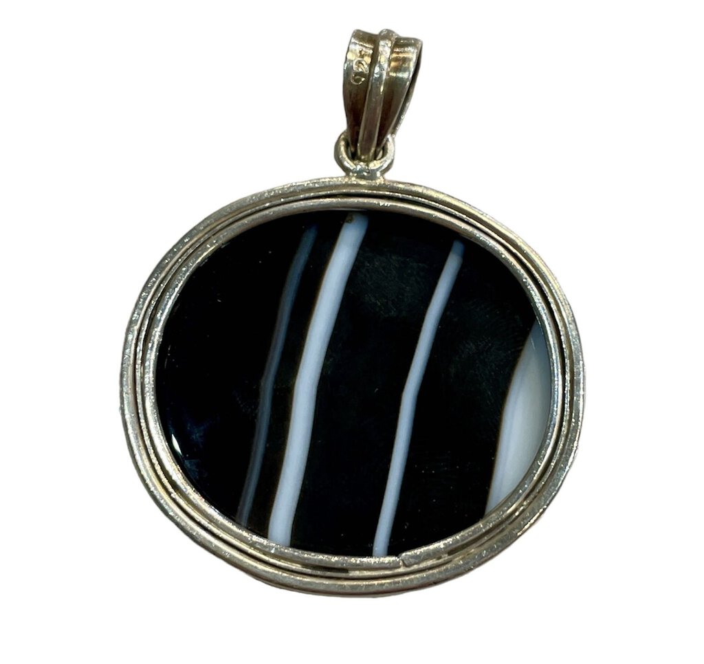 SS BEZEL SET ONYX PENDANT NO CHAIN