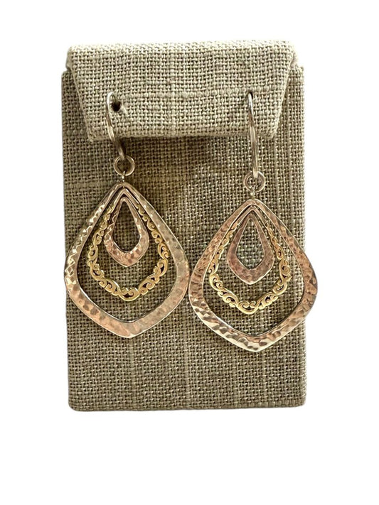 SS MULTI HAMMERED PEAR SHAPE TUONE DANGLE EARRINGS