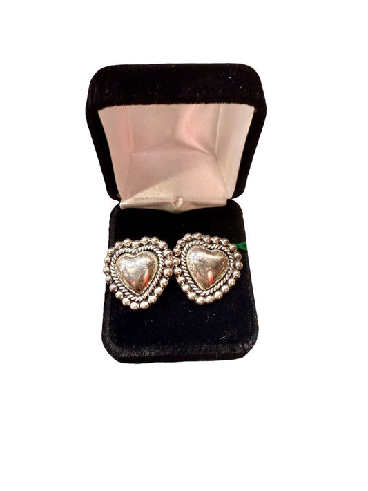 ss hollow heart stud earrings